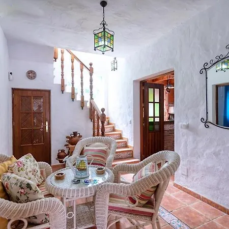 Luna Villa